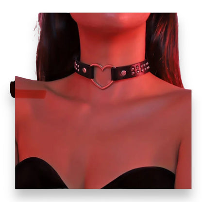 Hartvormige Choker Met Studs - 40cm